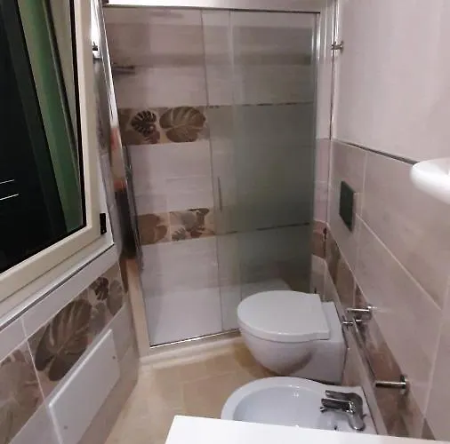 Pratza Froria بيت ضيافة 3*